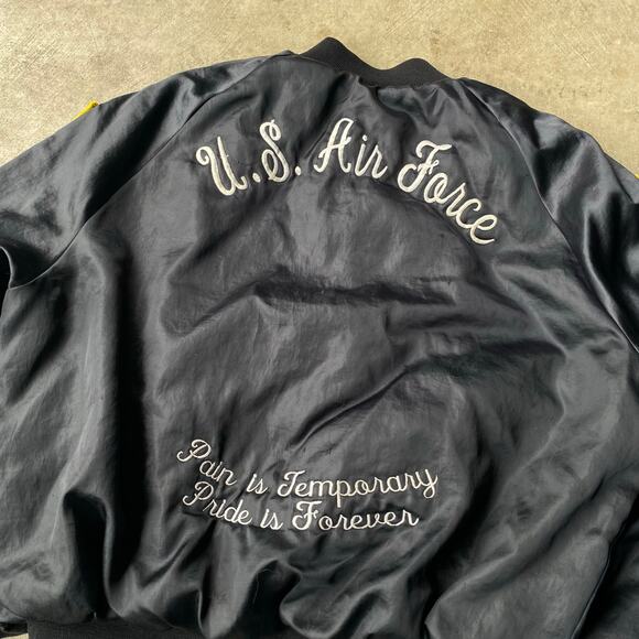 VINTAGE US AIR FORCE CHAINSTITCHED SATIN JACKET PATCHES LARGE BLACK SOUVENIR - Picture 3 of 7